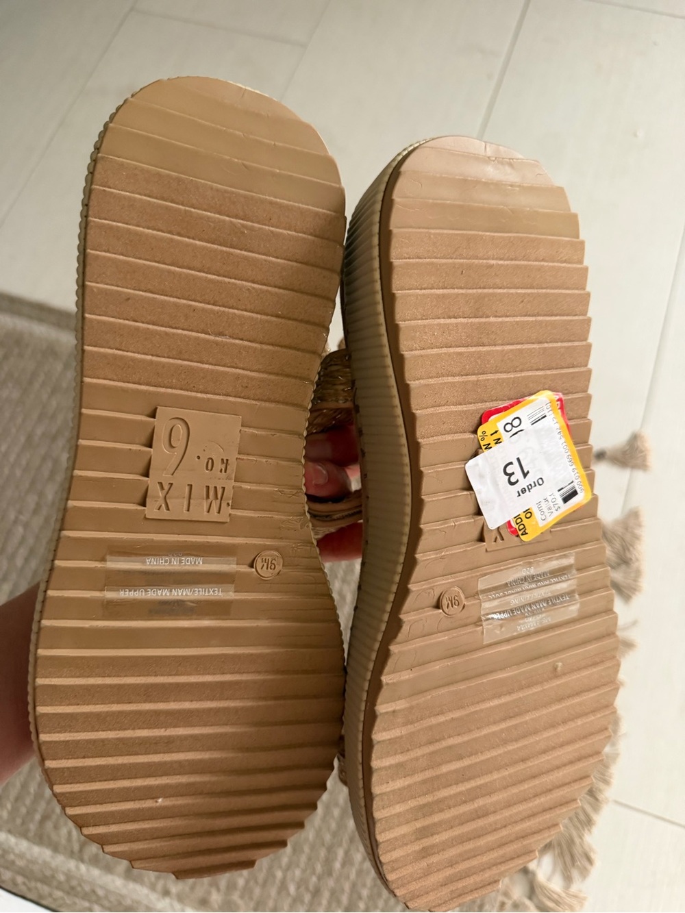 Mix No. 6 Woven Tan Espadrille T-Strap Sandals w. Box - Picture 3 of 6